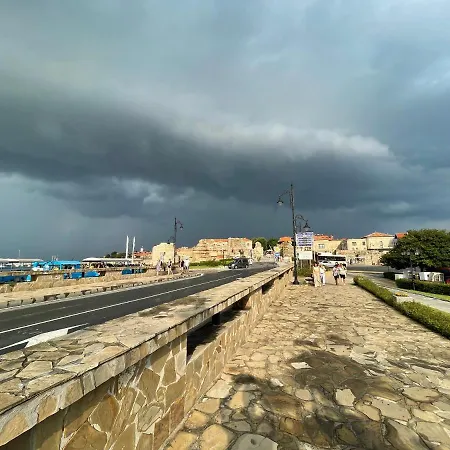 Alexandrov Plaza Studio Apartment Nesebar